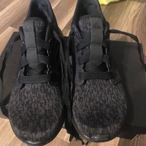 Adidas Bounce Running Sneakers